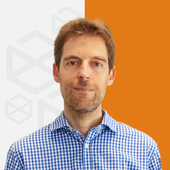 Alberto Bueno Mena · XYZ Comunicación